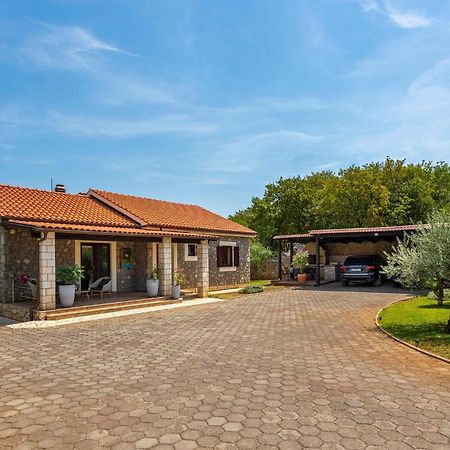 Nice Home In Lakmartin With Outdoor Swimming Pool Kültér fotó